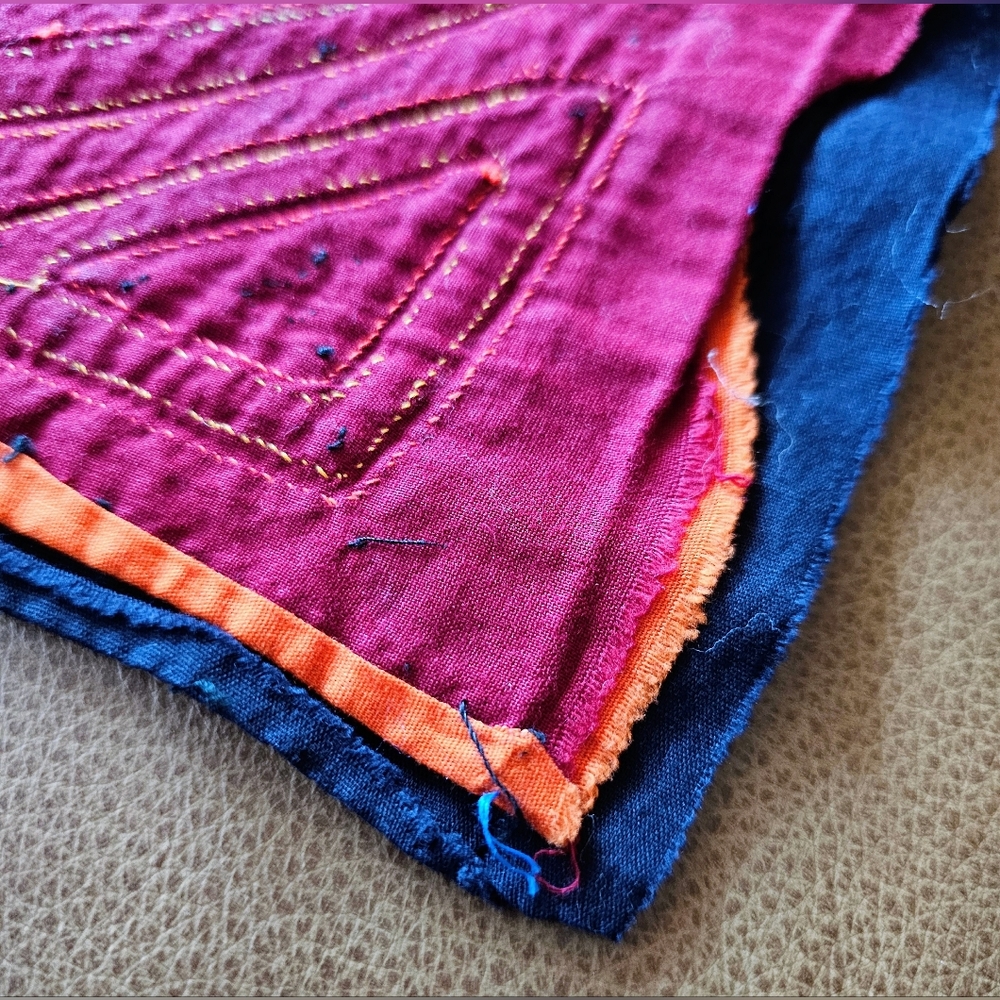 Vintage MOLA Fabric Panel traditional design, Hand Crafted, Decor, NWOT - Picture 6 of 10